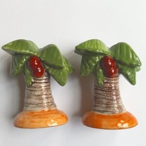 Vintage Pottery Barn Salt and Pepper Shakers Coconut Palm Tree Tropical Hawaiian